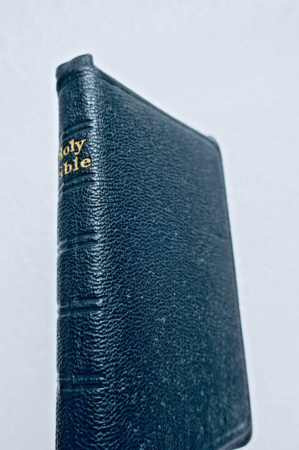 Bible Oxford Holy Bible Containing the Old and New Testament MINI