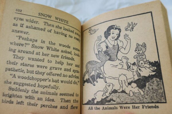 Disney STORY OF WALT DISNEY'S SNOW WHITE AND THE SEVEN DWARFS A BIG LITTLE BOOK – Image 7