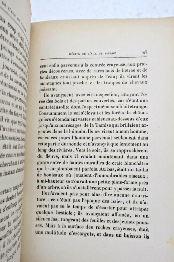 SF WELLS (H.-G.) Une Histoire des Temps à venir Récits de l'âge de pierre – Image 4